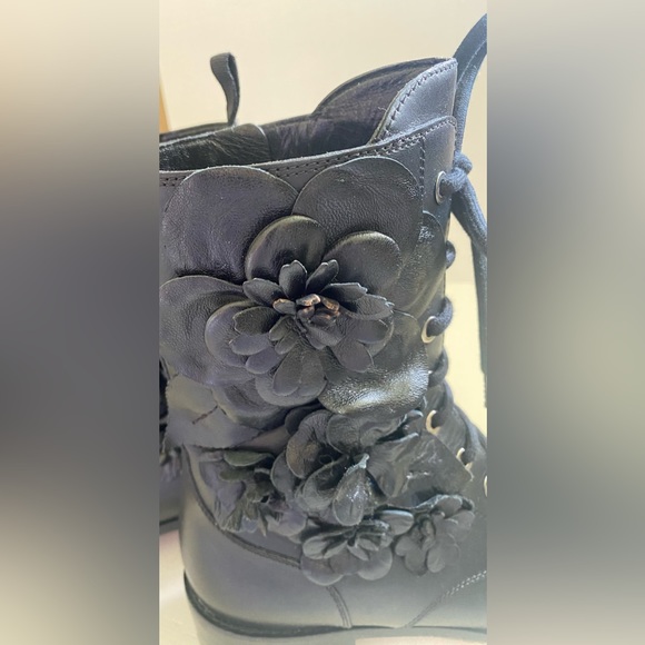 Valentino Black Leather Rose Combat Boots Size 36 - Picture 15 of 16